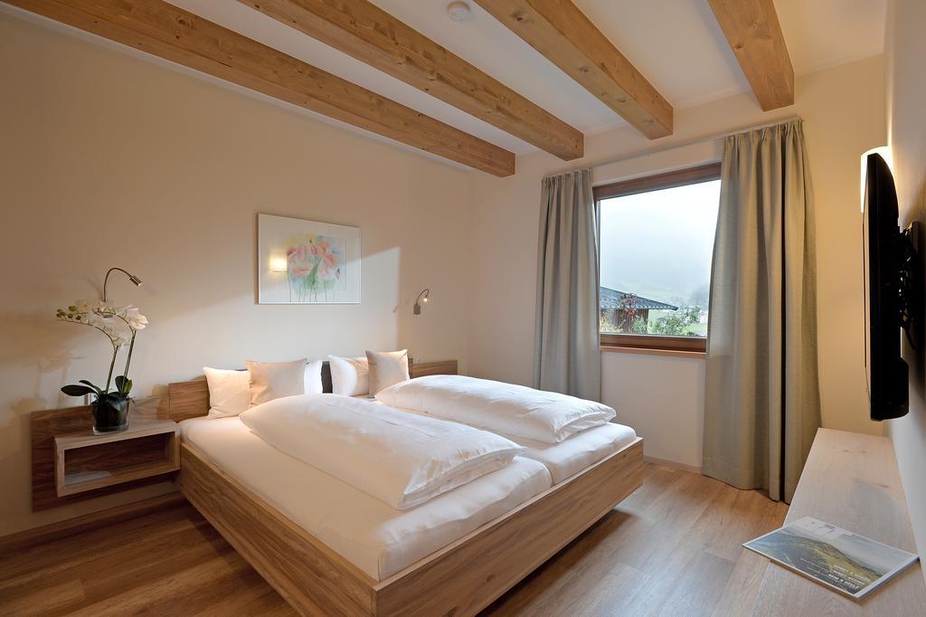 Resort Tirol Brixen am Sonnenplateau Brixen im Thale Zimmer foto